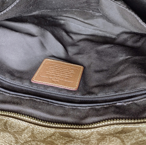 Coach purse - Picture 3 of 5